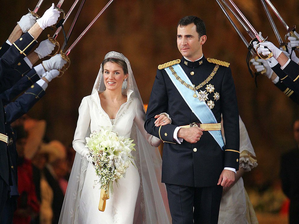 Letizia Ortiz: Entre el amor por Felipe, el apodo de “Cenicienta roja” y las críticas de los españoles