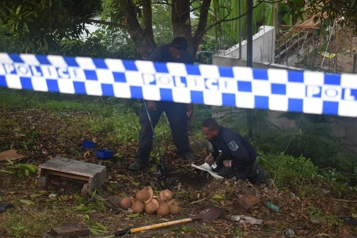 Encendieron una fogata para cocinar y les explotó una bomba de la Segunda Guerra Mundial