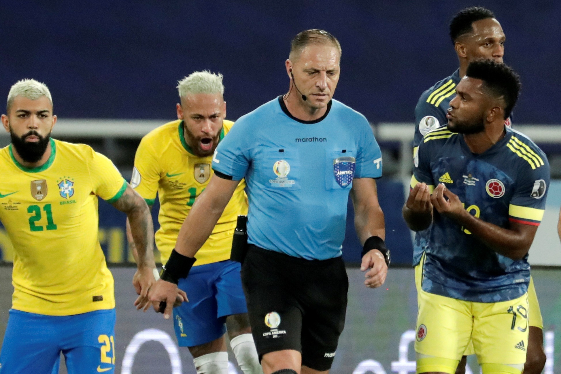 El audio del VAR en la polémica jugada del empate de Brasil ante Colombia (Video)