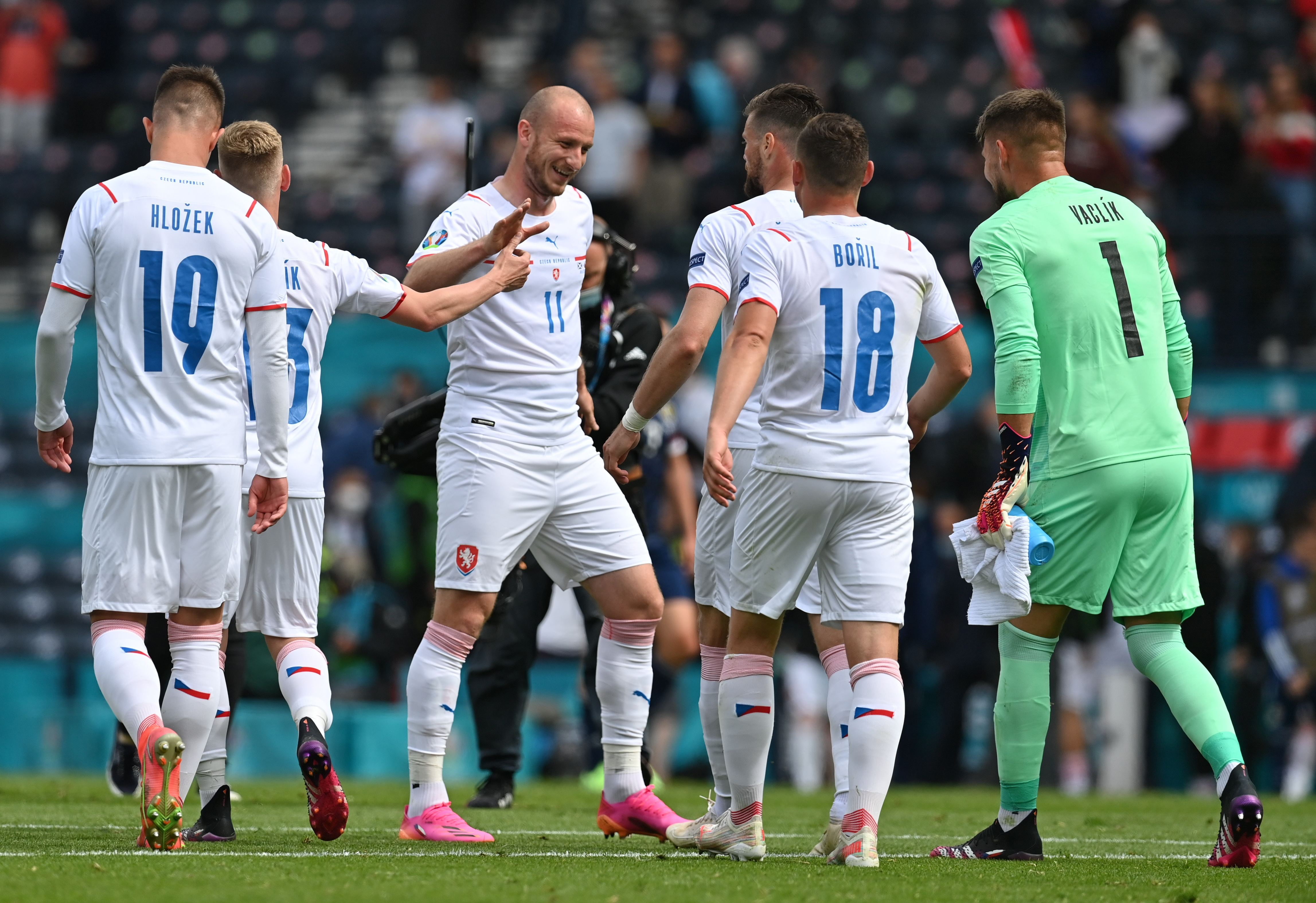 República Checa vence a Escocia por 2-0 en la Eurocopa