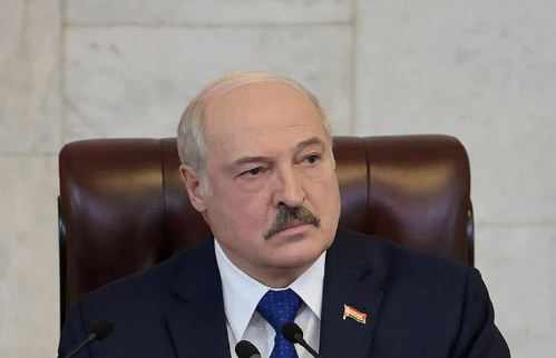 Lukashenko acusa a Occidente de acercar el mundo a una gran guerra