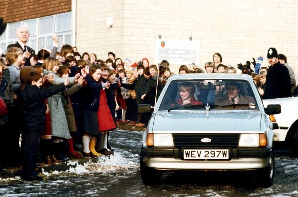 Museo de Sudamérica compró en subasta un antiguo coche de la princesa Diana (Fotos)