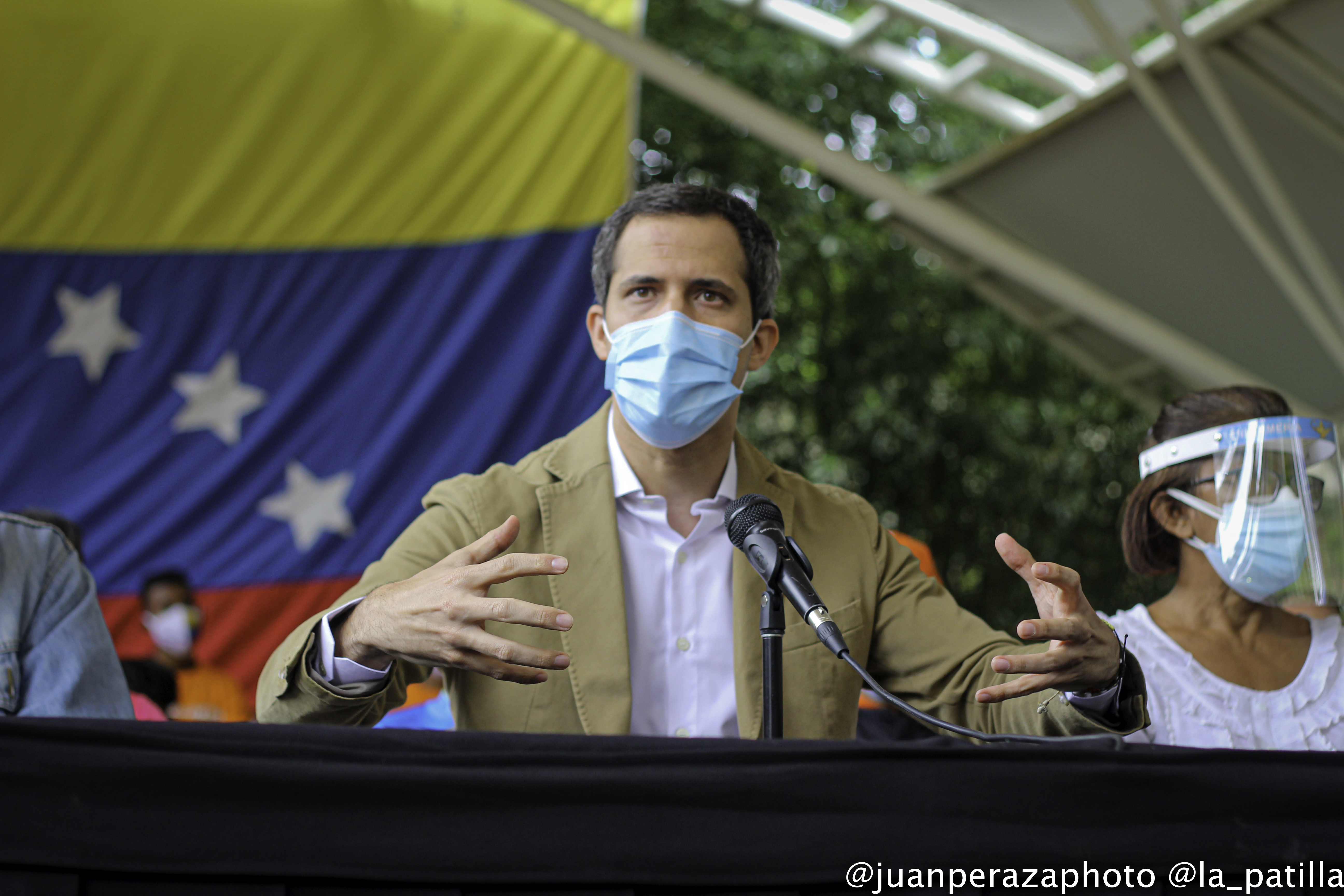 Denunciar presencia de guerrilleros no es delito, promoverlos, sí: Guaidó sobre sentencia a miembros de FundaRedes