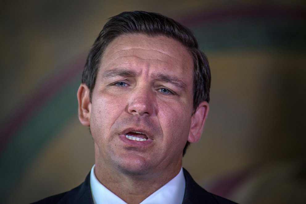 Gobernador DeSantis dijo que es necesario hallar “una explicación definitiva” sobre el colapso del edificio en Miami