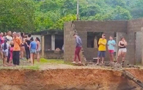 Al menos 42 viviendas resultaron afectadas tras crecida de río en Sucre (Fotos)