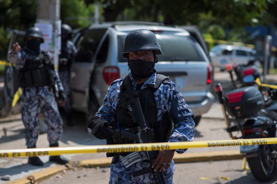 Clima tenso y de violencia en víspera de los comicios más grandes en la historia de México