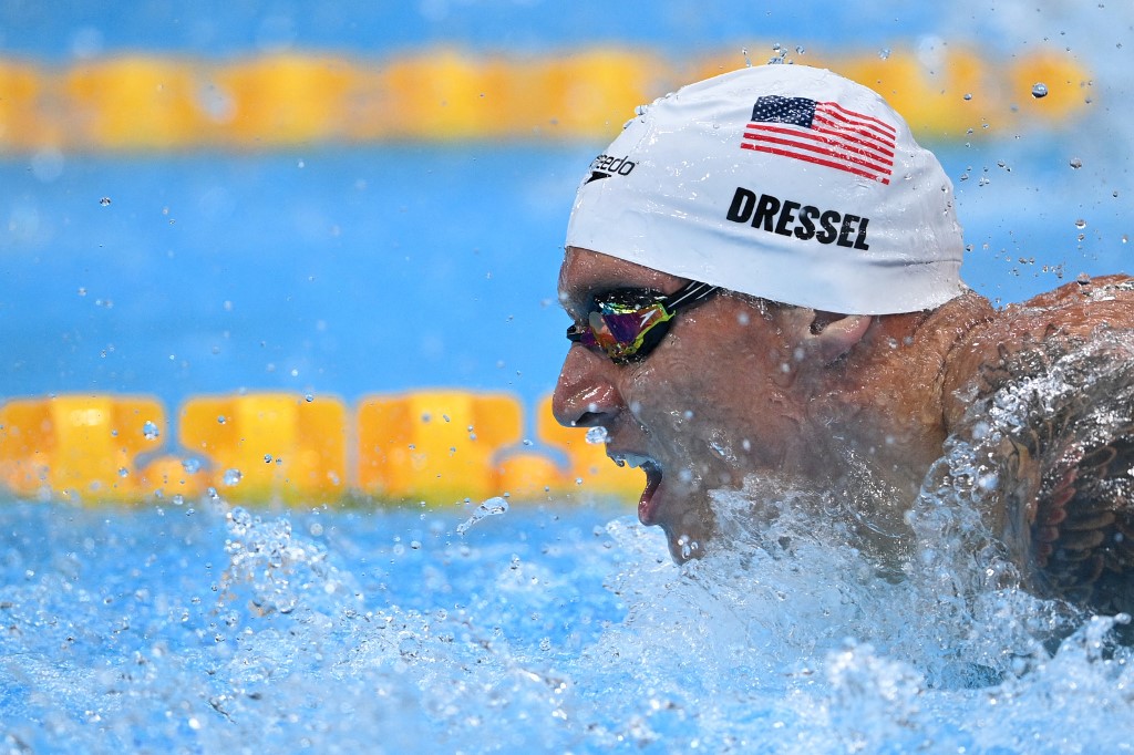 El estadounidense Dressel logró el oro olímpico con récord mundial en 100 metros mariposa