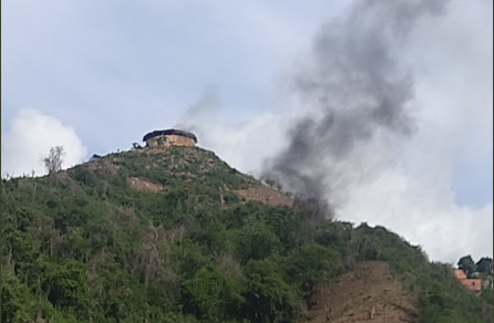 Faes incendió “La Gallera”, guarida donde festejaban los delincuentes de la Cota 905 (Video)