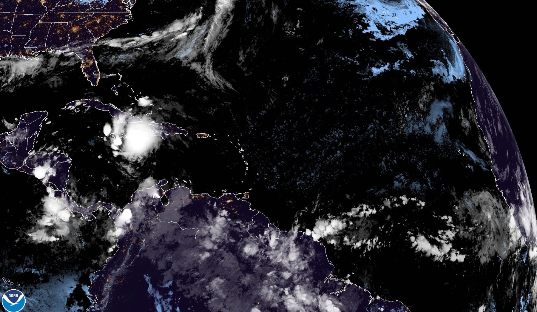 El ojo de la tormenta tropical Elsa está muy cerca de la costa cubana