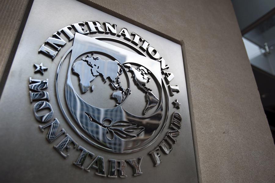 FMI anunció aplazamiento de pagos pendientes de Argentina