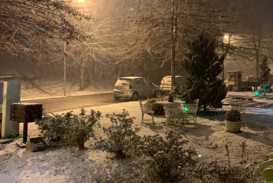 Históricas nevadas y temperaturas bajo cero sorprenden a varias ciudades de Brasil (Fotos y videos)