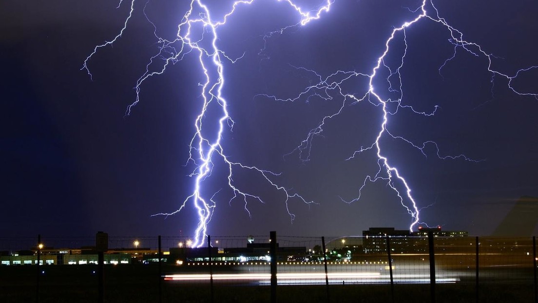 Fue alcanzado por un rayo cuando jugaba videojuegos en medio de una tormenta en Tennessee