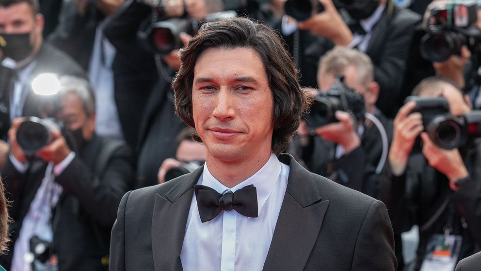 Adam Driver, la nueva estrella de Hollywood que fue marine, ocultó un hijo y se lució cantando en una escena de sexo