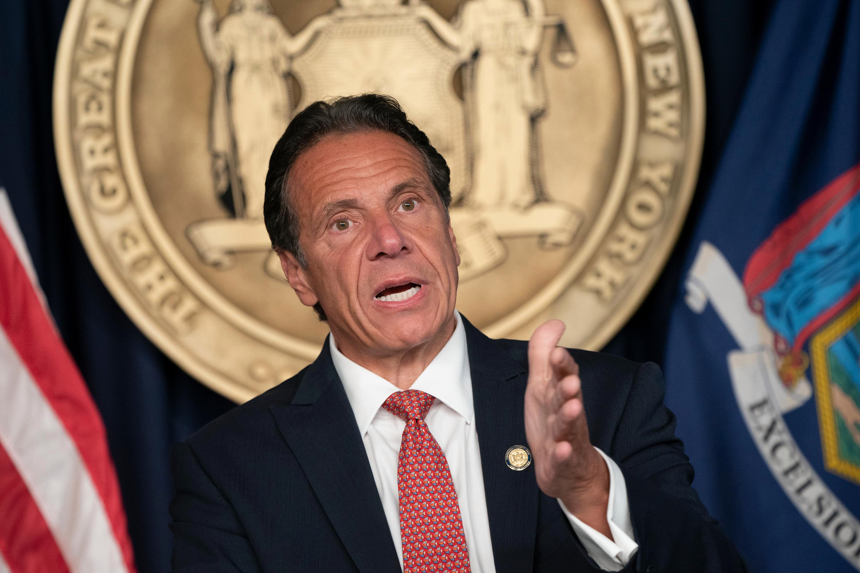 La mayoría de la Asamblea de Nueva York expulsaría al gobernador Cuomo si no renuncia