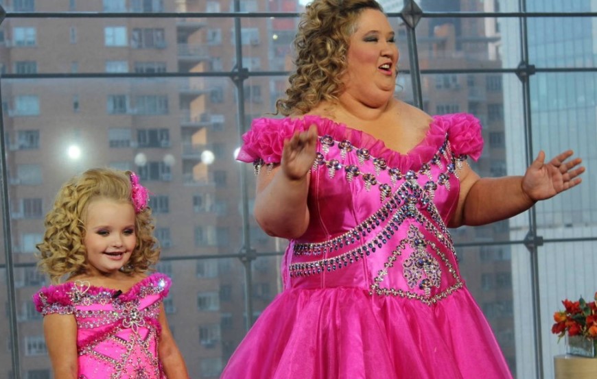 Obesidad, drogas y relaciones violentas: La vida de June Shannon, madre de “Honey Boo Boo”