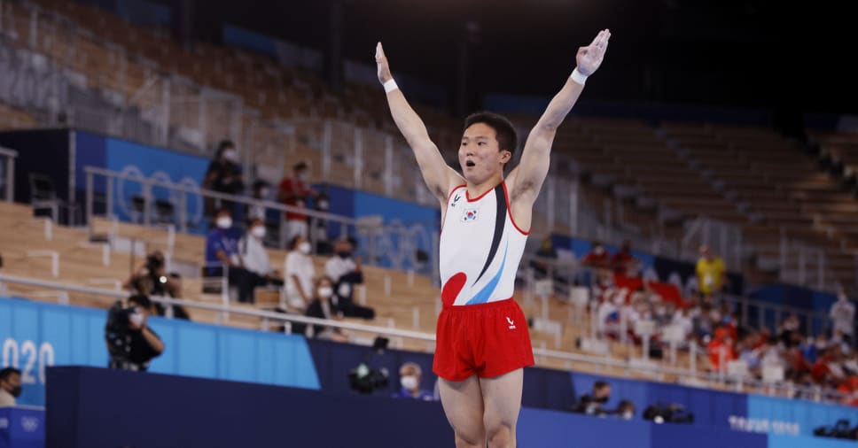 El gimnasta surcoreano Jeahwan Shin gana el oro en salto en Tokio-2020