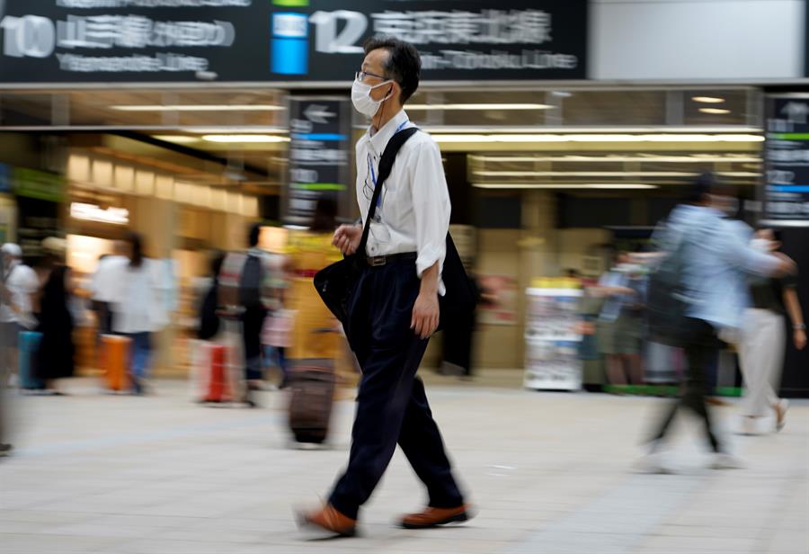 Japón registra 20 mil nuevos contagios de coronavirus por primera vez en la pandemia