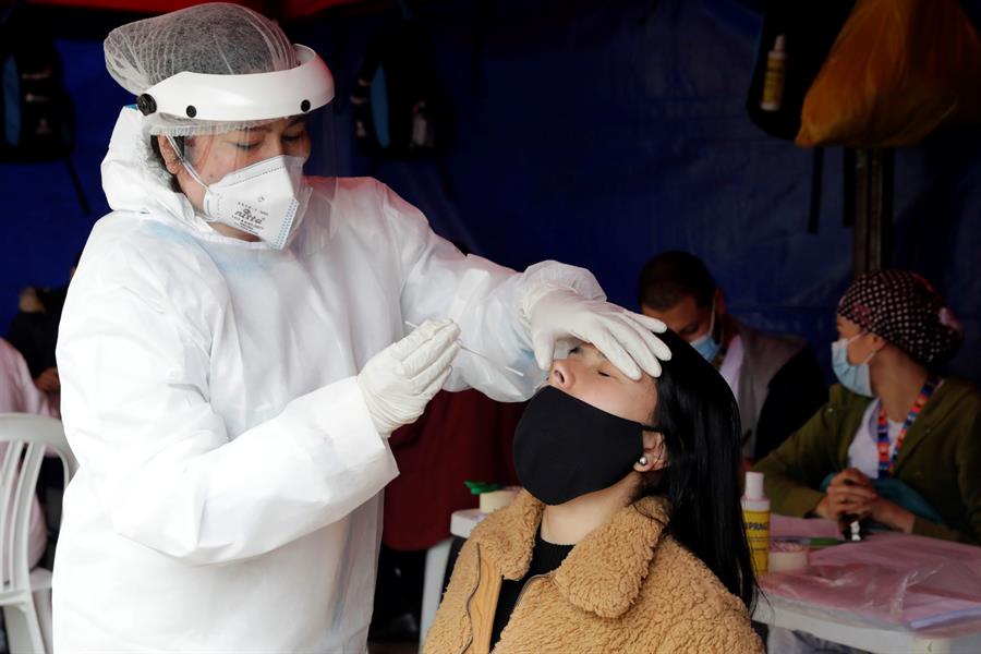 Colombia registró la cifra diaria de contagios más baja en más de cuatro meses