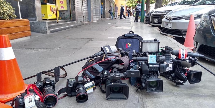 Prensa en Lima comienza a sentir los embates del socialismo y su nuevo presidente