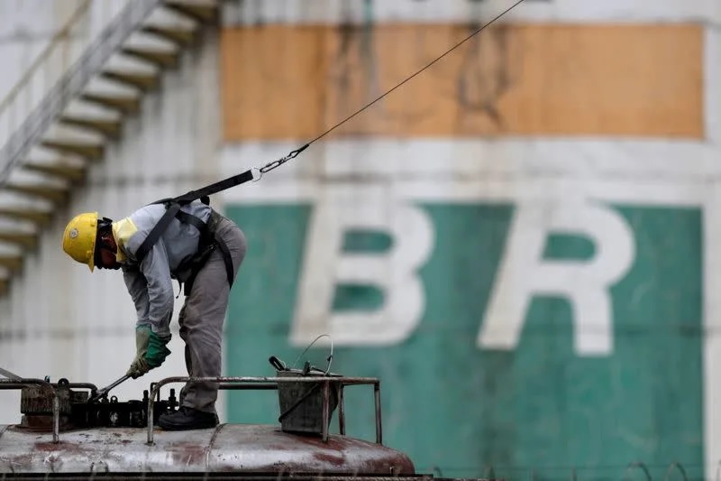 Acciones de Petrobras se disparan un 8,5% en Brasil por pagos anticipados de dividendos