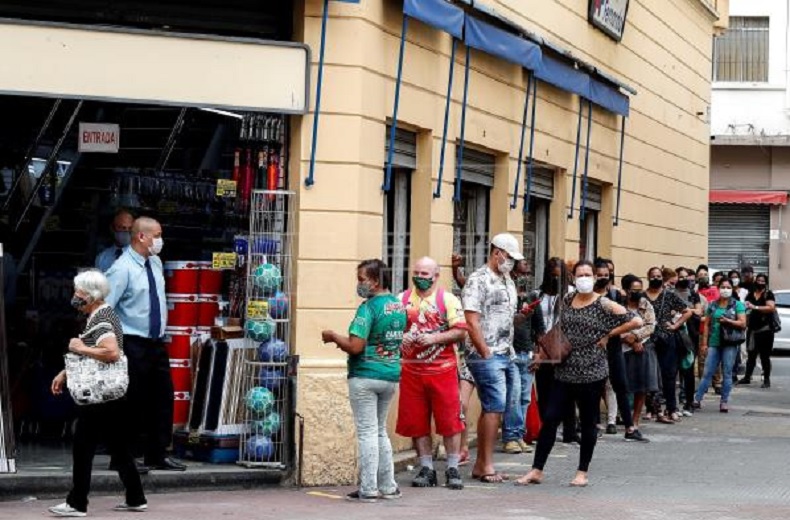 Pedirán comprobante de vacunación contra el coronavirus en comercios de Sao Paulo