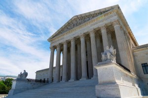 Corte Suprema de EEUU pone fin a la prohibición federal de desalojos