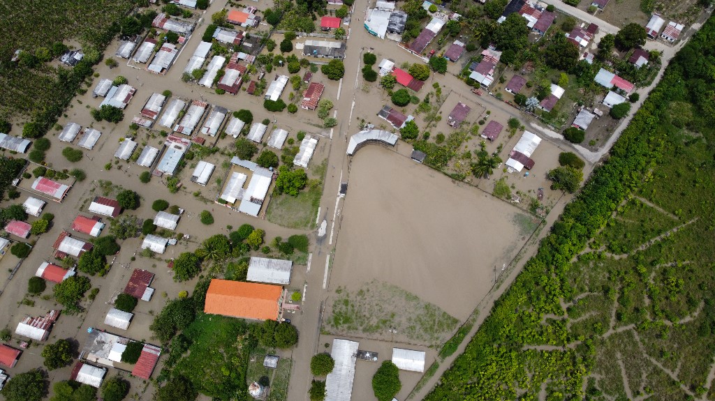 La Fortuna, el pueblo agrícola de Venezuela sumergido bajo el agua por las torrenciales lluvias (FOTOS)