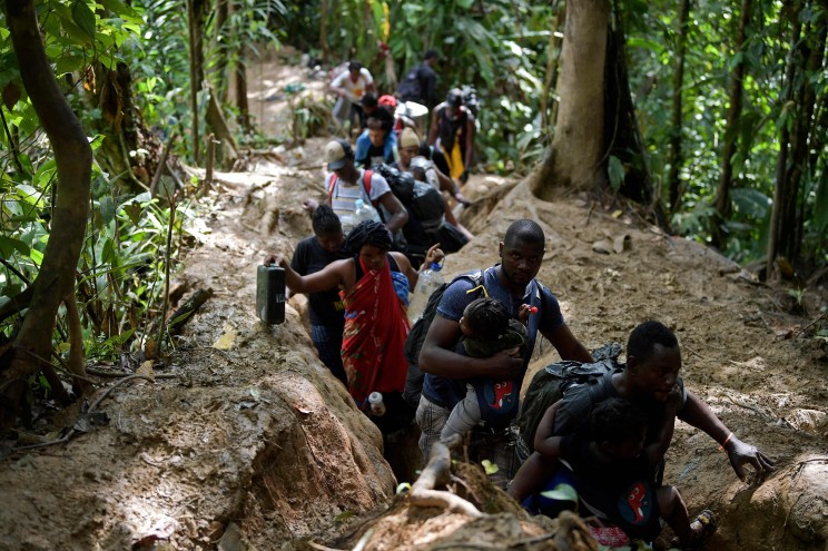 Cientos de migrantes haitianos se dirigen nuevamente a la frontera de EEUU (FOTOS)