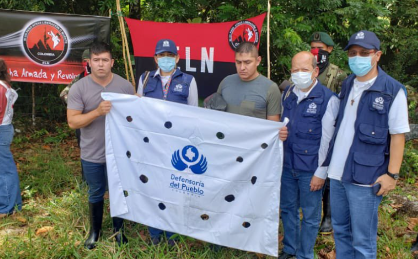 ELN liberó a sargento y soldado colombianos secuestrados en la frontera