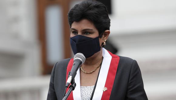 Congresista peruana se disculpó tras aparecer en la ducha durante sesión virtual (Video)