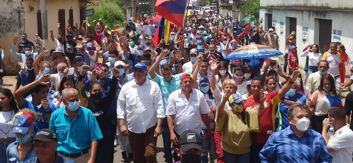 Con una multitudinaria caminata Upata se lanzó a la calle con Raúl Yusef y Eduardo Zaraza