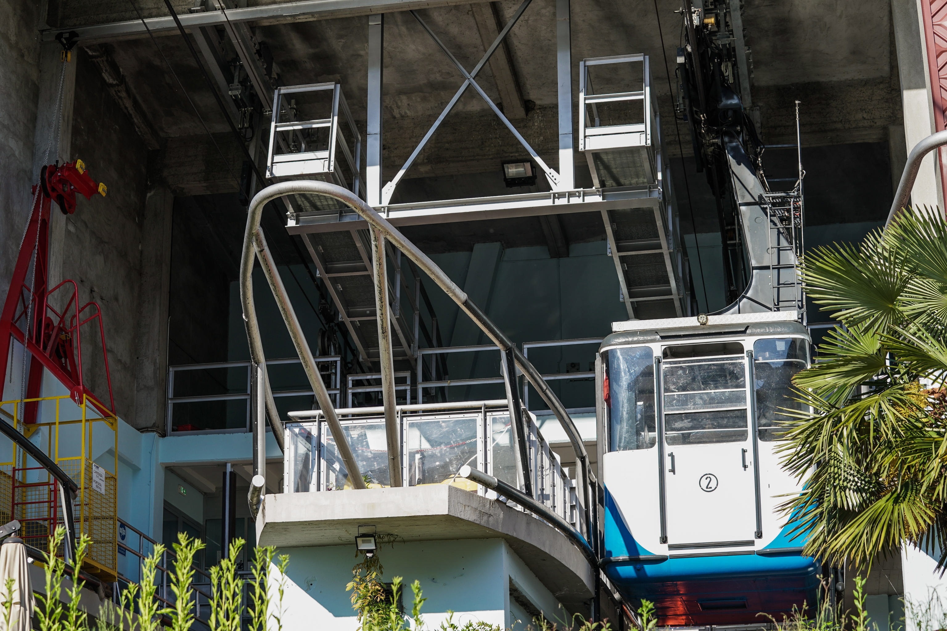 Secuestrado el niño que sobrevivió a un accidente de teleférico en Italia