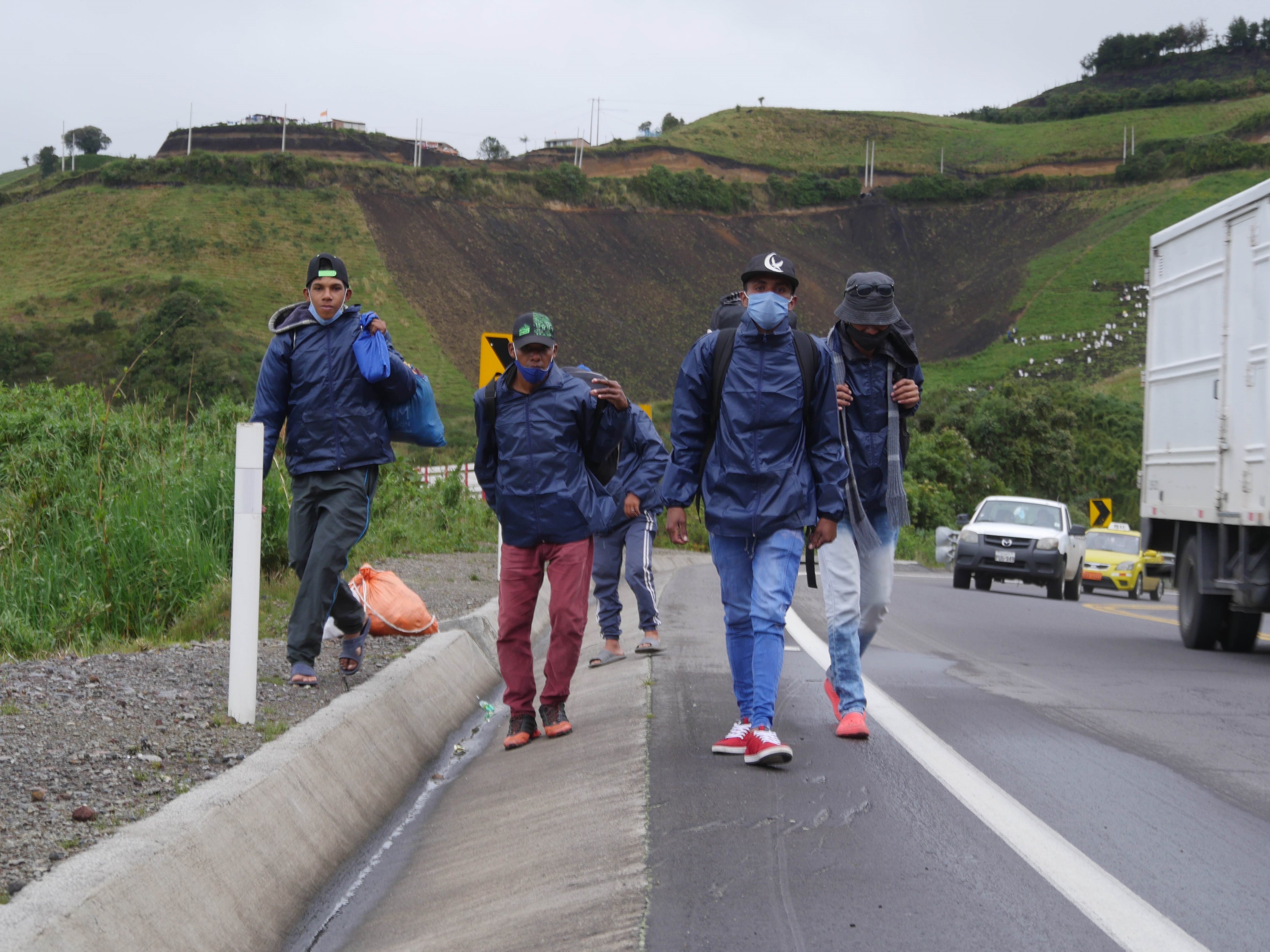 Patrulla Fronteriza de EEUU detuvo a más de 700 migrantes, entre ellos venezolanos