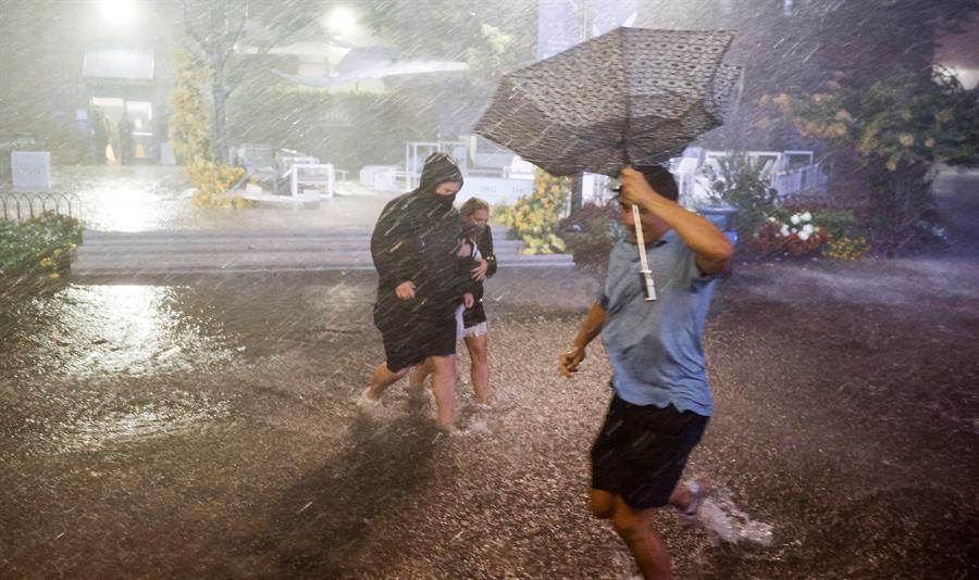 Los restos de la tormenta Ida dejan nueve muertos, entre ellos un niño, en el este de EEUU