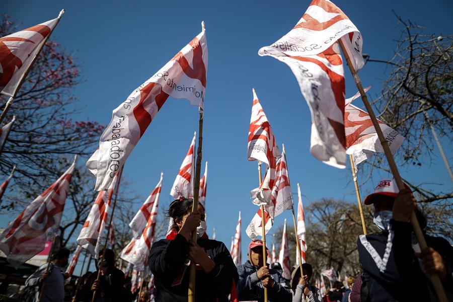 Protestas vuelven a las calles argentinas tras derrota electoral oficialista