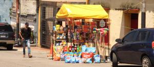 Comercios informales de Táchira hicieron caso omiso a la prohibición de ventas de refrescos colombianos