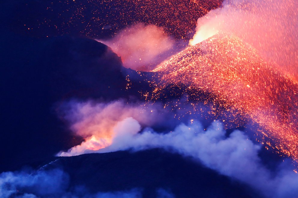 La lava no se detiene en La Palma: Arrasó con más de 860 hectáreas y obligó a realizar mas evacuaciones