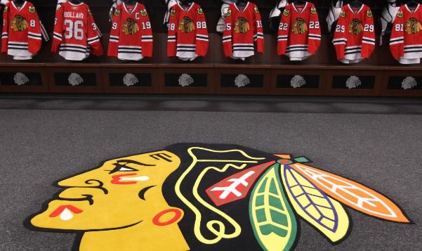 Liga de hockey multó a los Chicago Blackhawks tras informe sobre agresión sexual