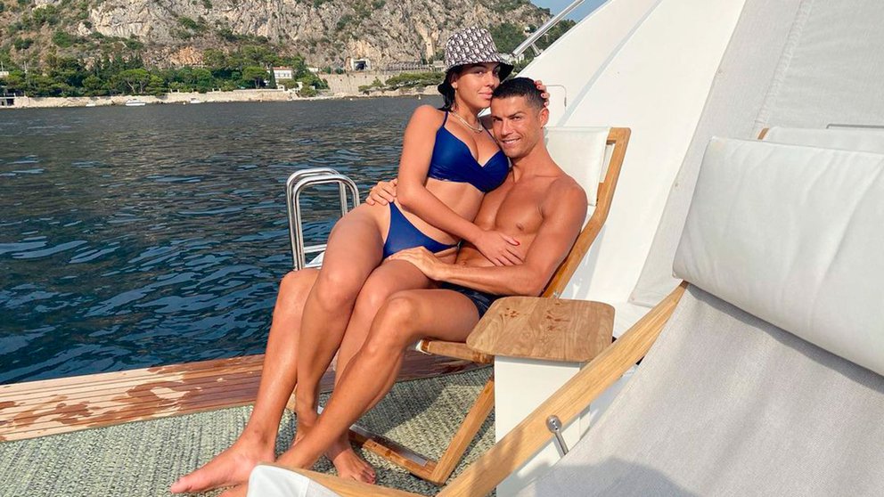 Cristiano Ronaldo le hizo un lujoso regalo a su pareja Georgina Rodríguez que la dejó “sin palabras” (FOTOS)