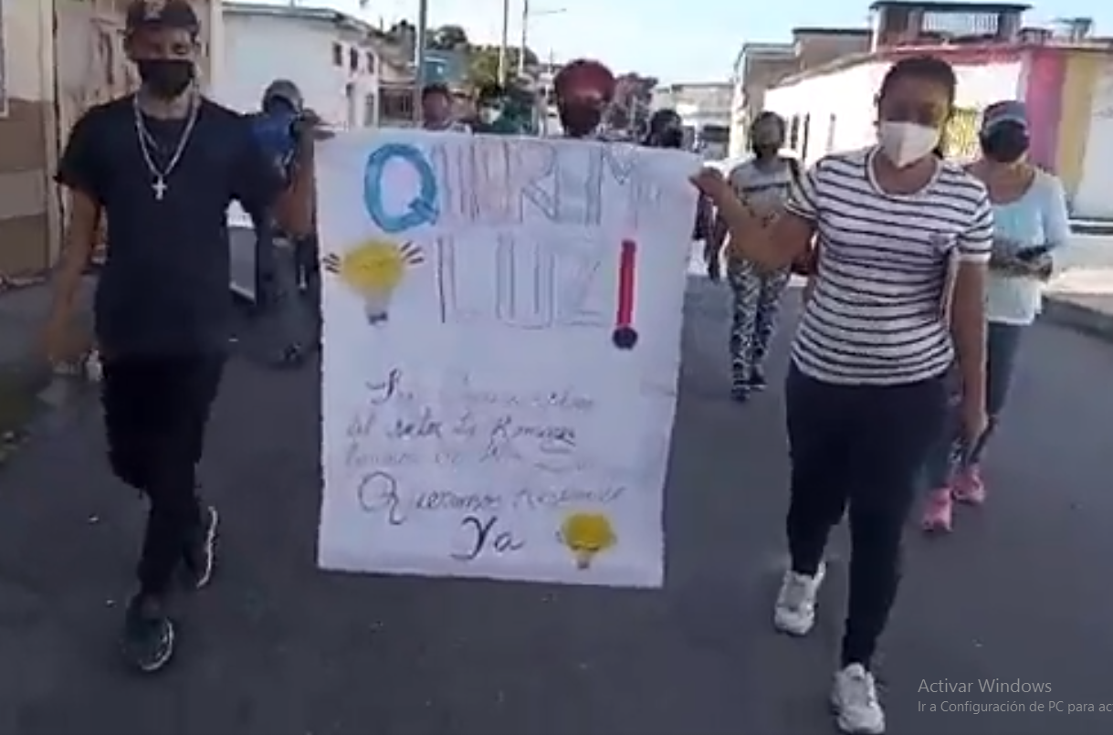 Alarmante: Vecinos de La Romana en Aragua denuncian que tienen 25 días sin luz (VIDEO)