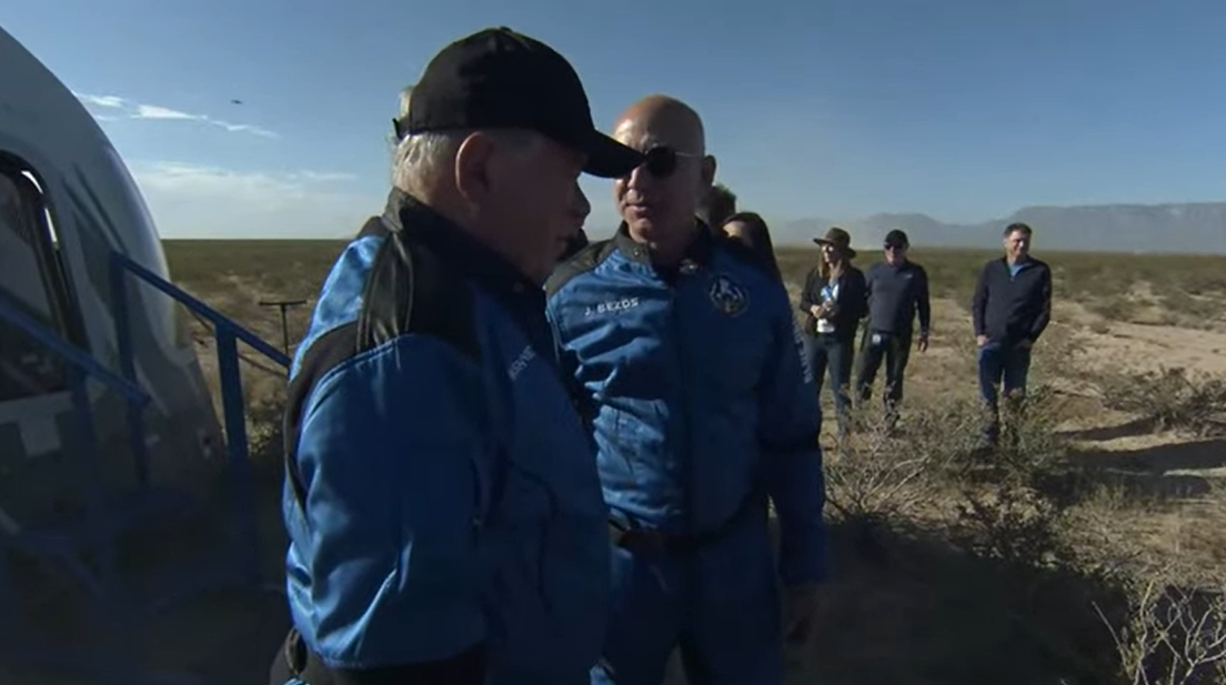 William Shatner, el “capitán Kirk” de Star Trek viajó al espacio a bordo de la nave Blue Origin (VIDEO)