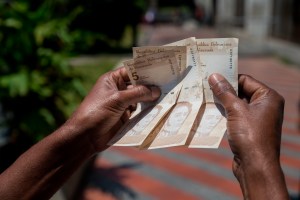 A una semana de la expresión monetaria: Mucha confusión y pocos billetes nuevos circulan en Caracas