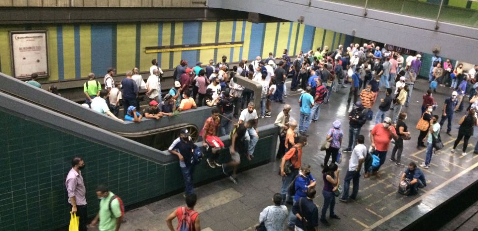 Fallas del metro de Caracas ocasionaron colapso del transporte este #14Oct (Video)