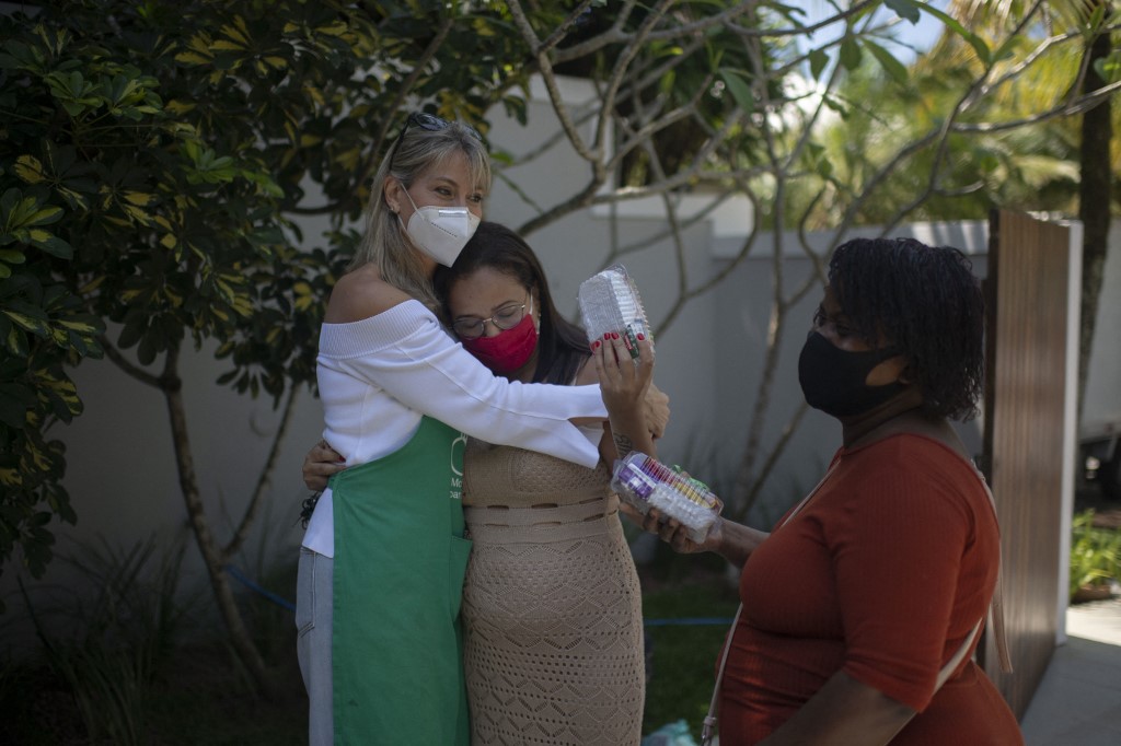 Con pañal, papel o tela: La realidad de la pobreza menstrual en Brasil (Fotos)