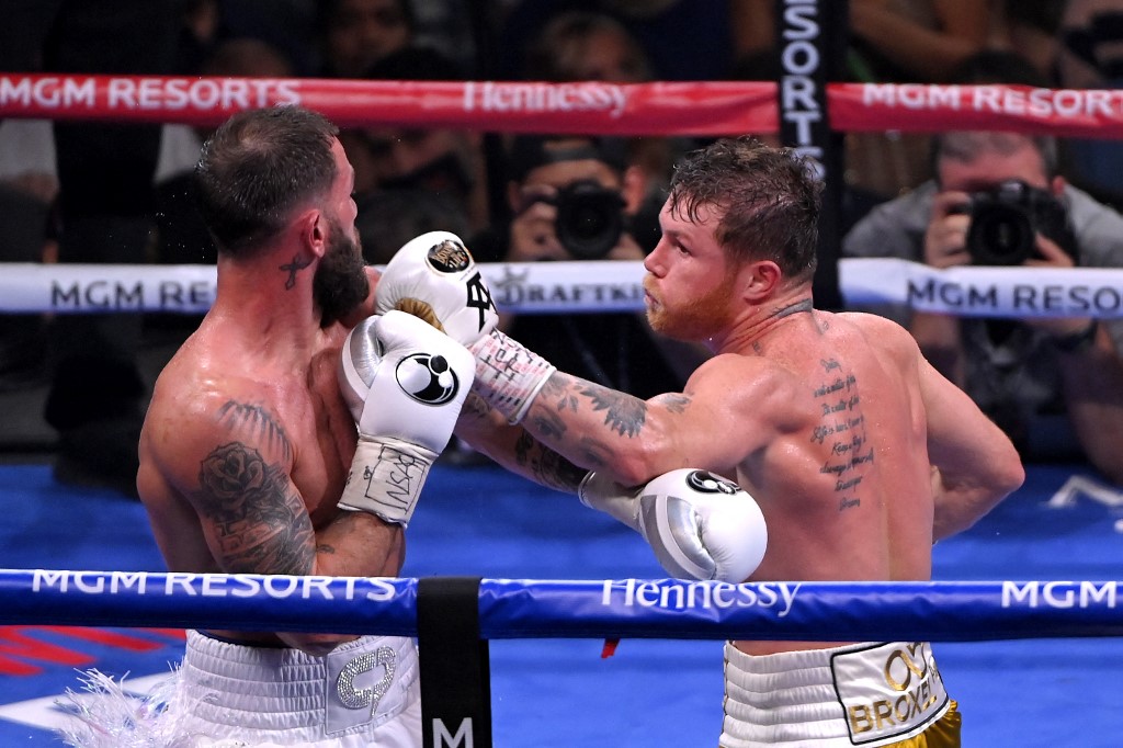 El increíble diálogo de “Canelo” Álvarez y Caleb Plant en plena pelea (Video)