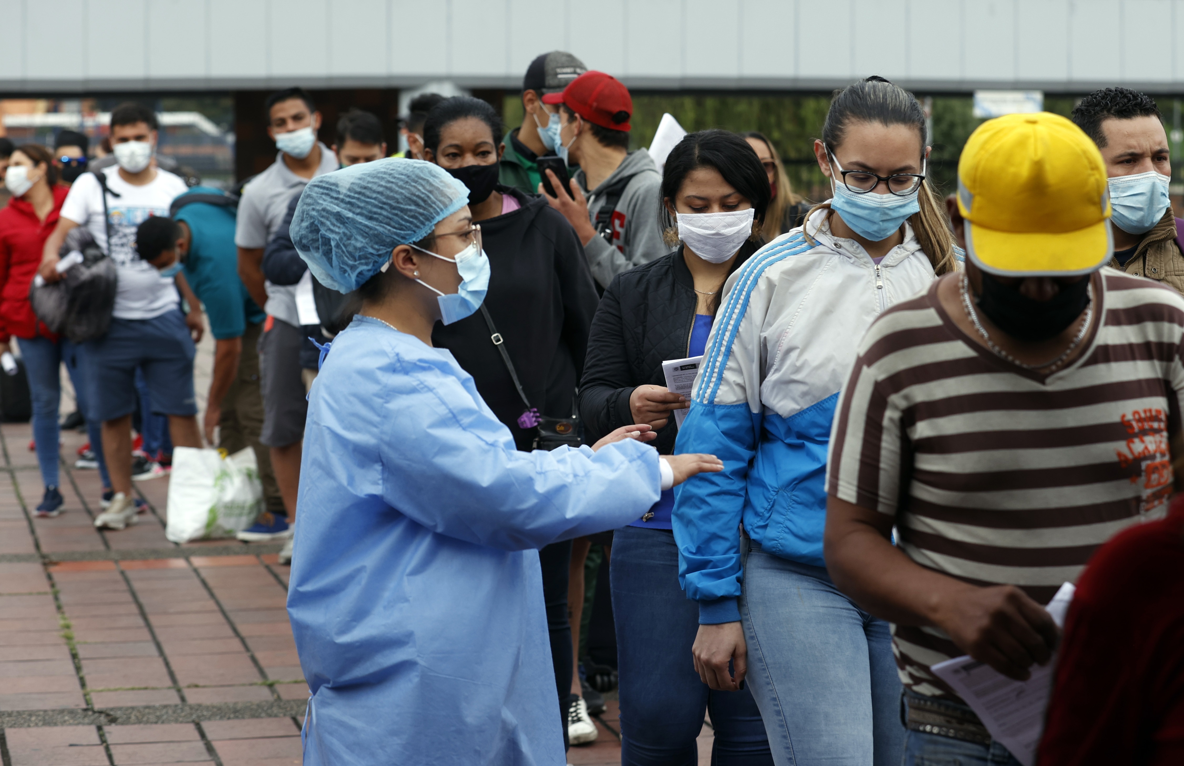 Colombia sumó más de 4.300 casos de Covid-19, cifra más alta en los últimos cuatro meses