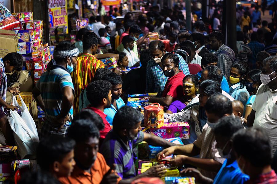 La India celebra el año nuevo hindú bajo la amenaza de una nueva ola de Covid-19