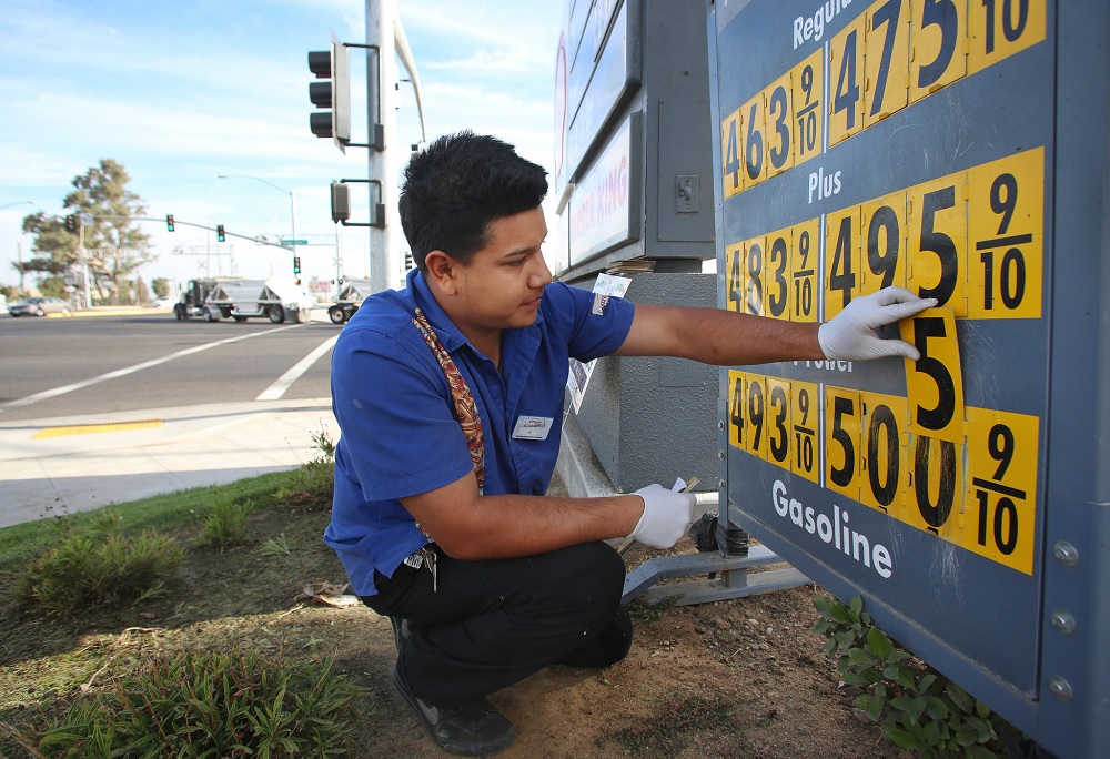 EEUU: Los precios de la gasolina en California alcanzan récord histórico