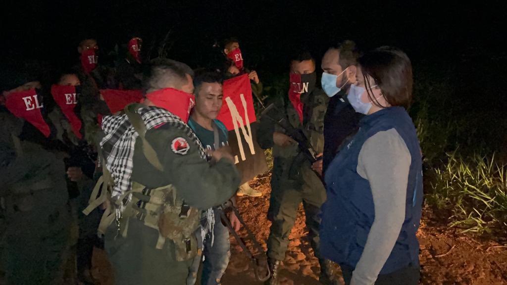 El ELN libera a un soldado colombiano que fue secuestrado durante dos meses (FOTOS)