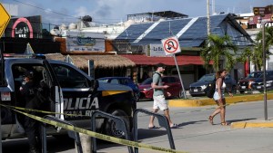 Al menos dos muertos dejó enfrentamiento entre narcos en un resort de Cancún